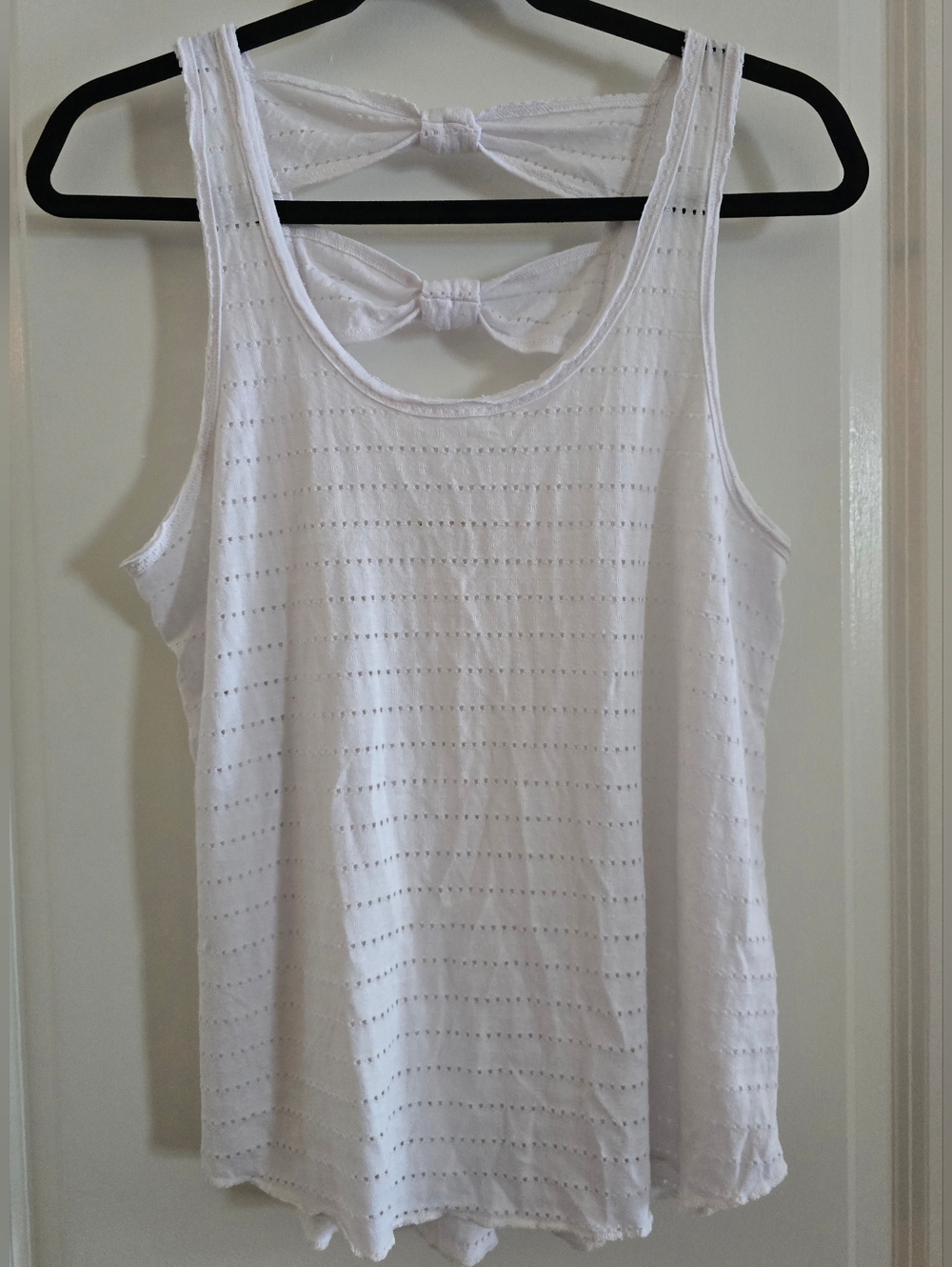 Abercrombie & Fitch White Eyelet Tank with Double Bow Back Size M